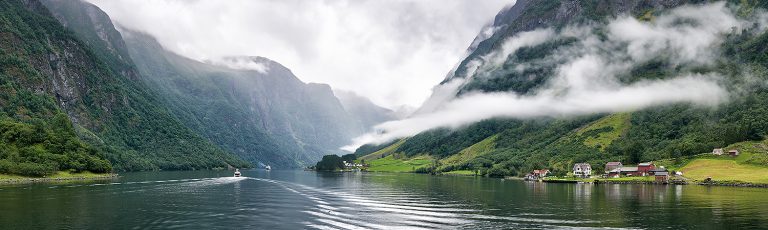 Navegando por los Fiordos en Noruega